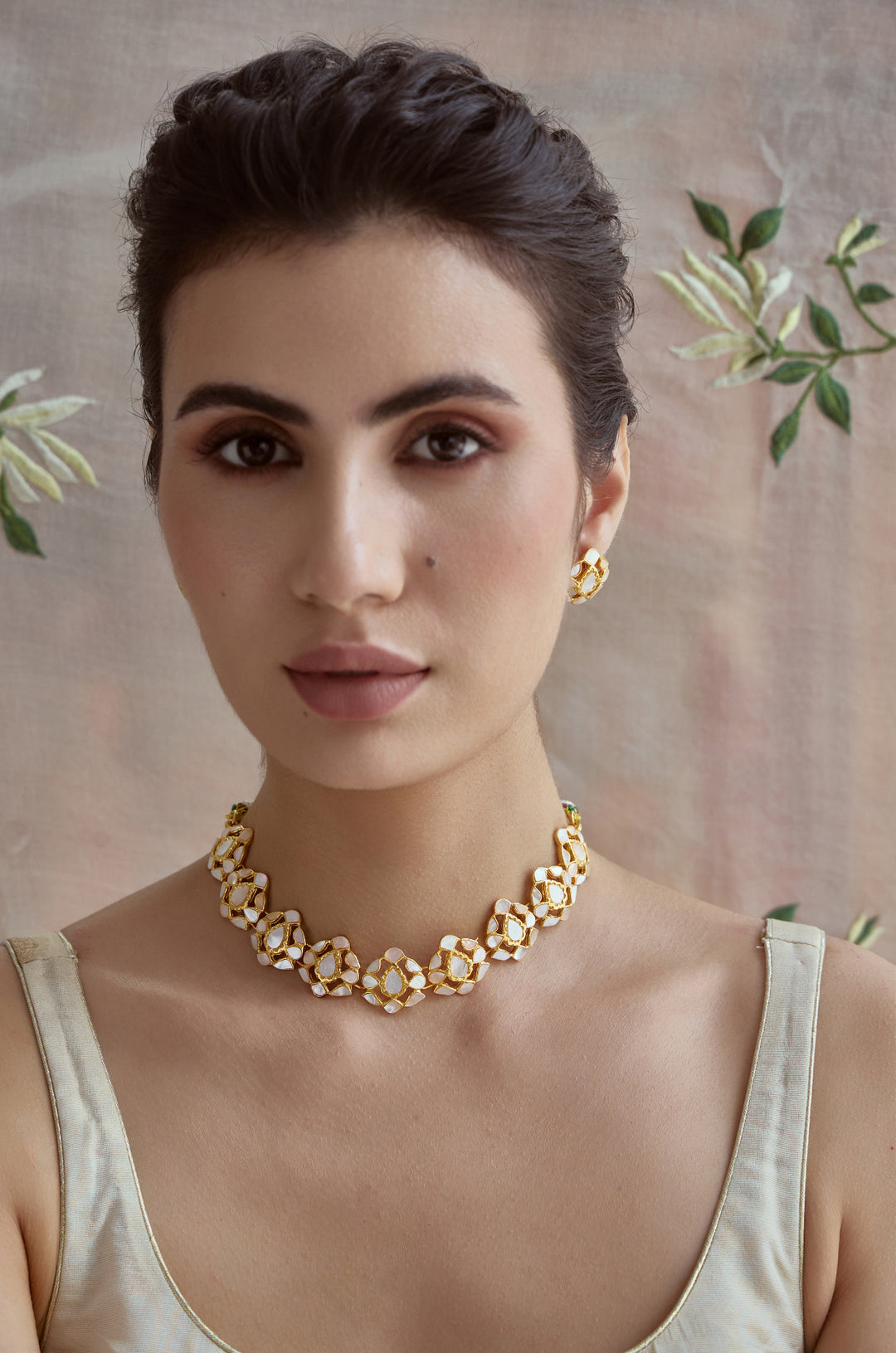 Rabia Mother Of Pearl Silver Necklace Set