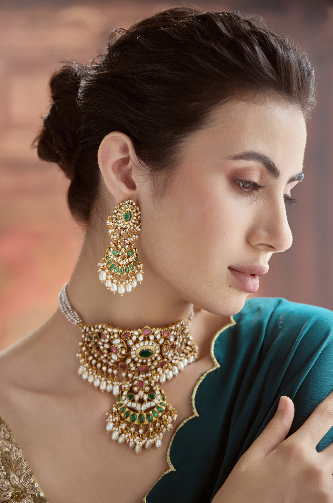 Tavisha Green Silver Necklace Set