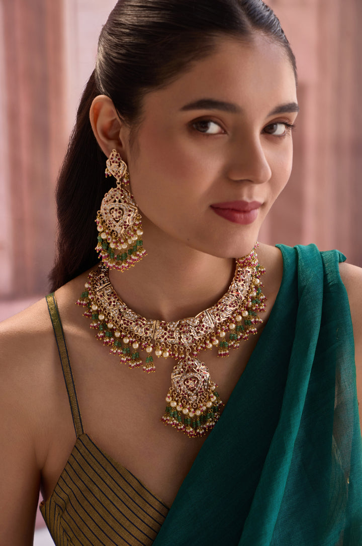 Mouni Jadau Necklace Set