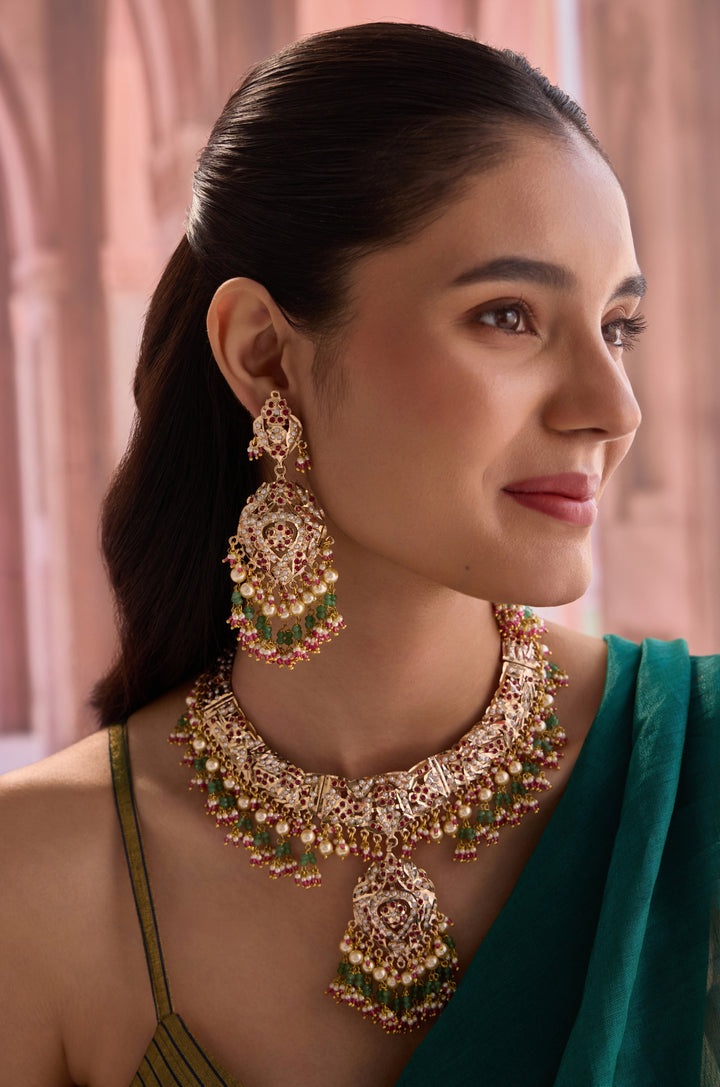 Mouni Jadau Necklace Set
