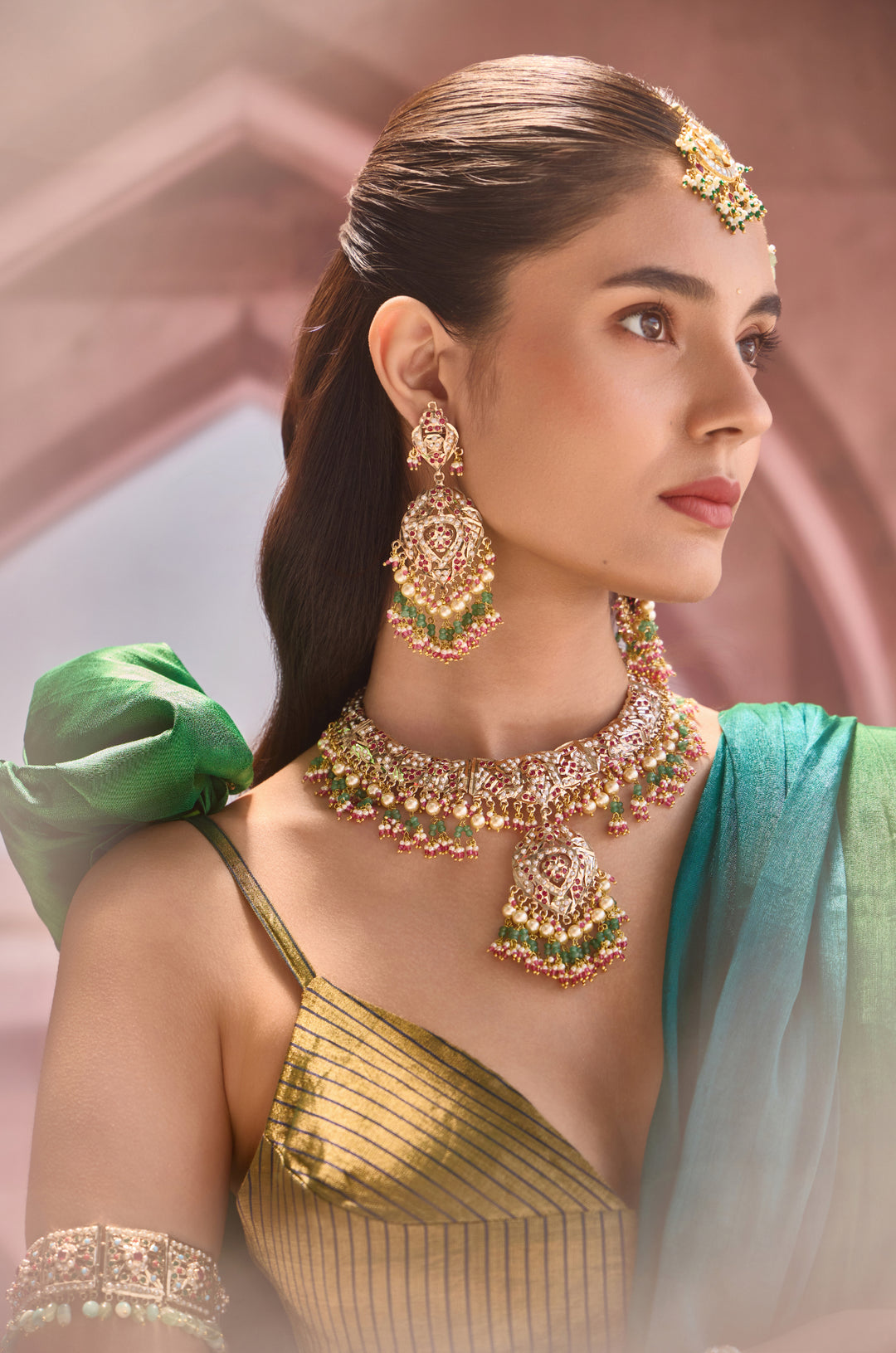 Mouni Jadau Necklace Set