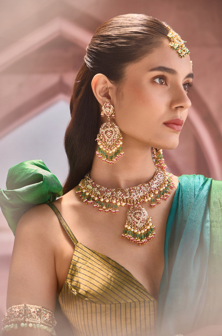 Mouni Jadau Necklace Set