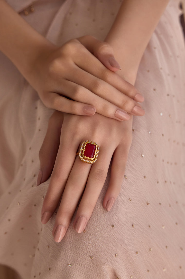 Pia Red Ring