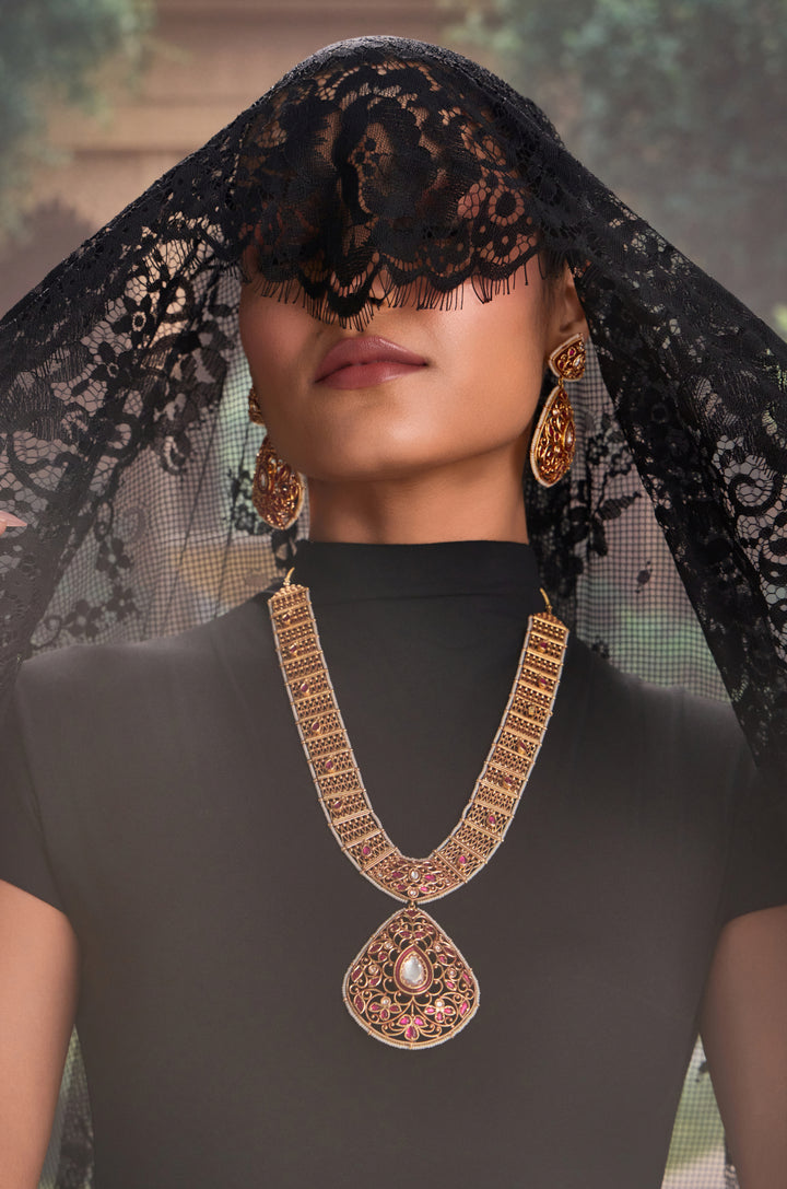 Gayatri Red Kundan Necklace Set