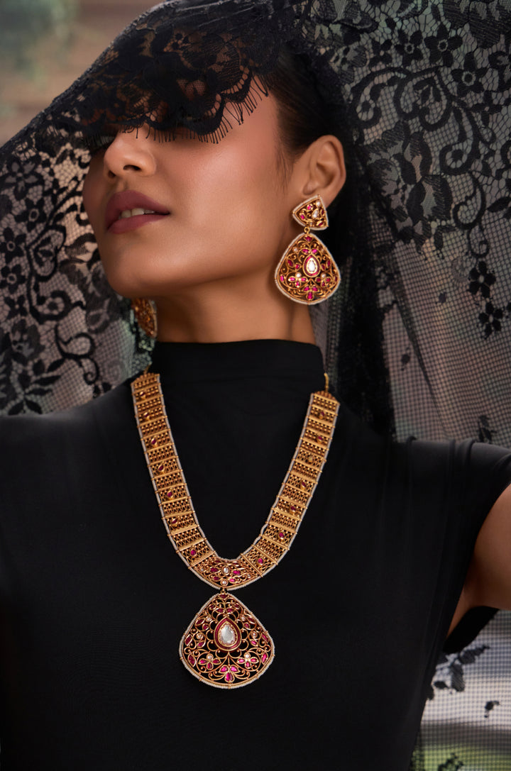 Gayatri Red Kundan Necklace Set