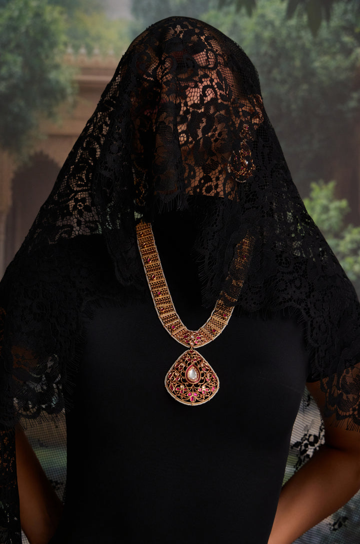 Gayatri Red Kundan Necklace Set