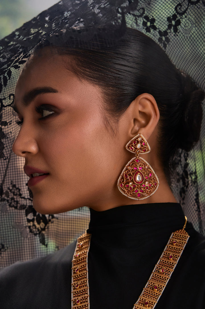 Gayatri Red Kundan Necklace Set