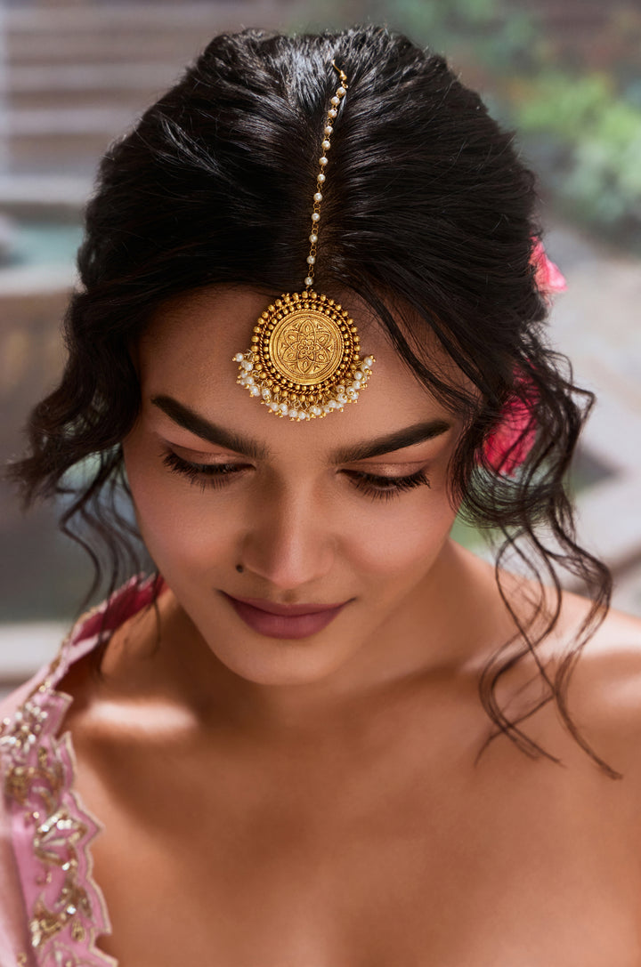 Shweta Temple Maangtikka