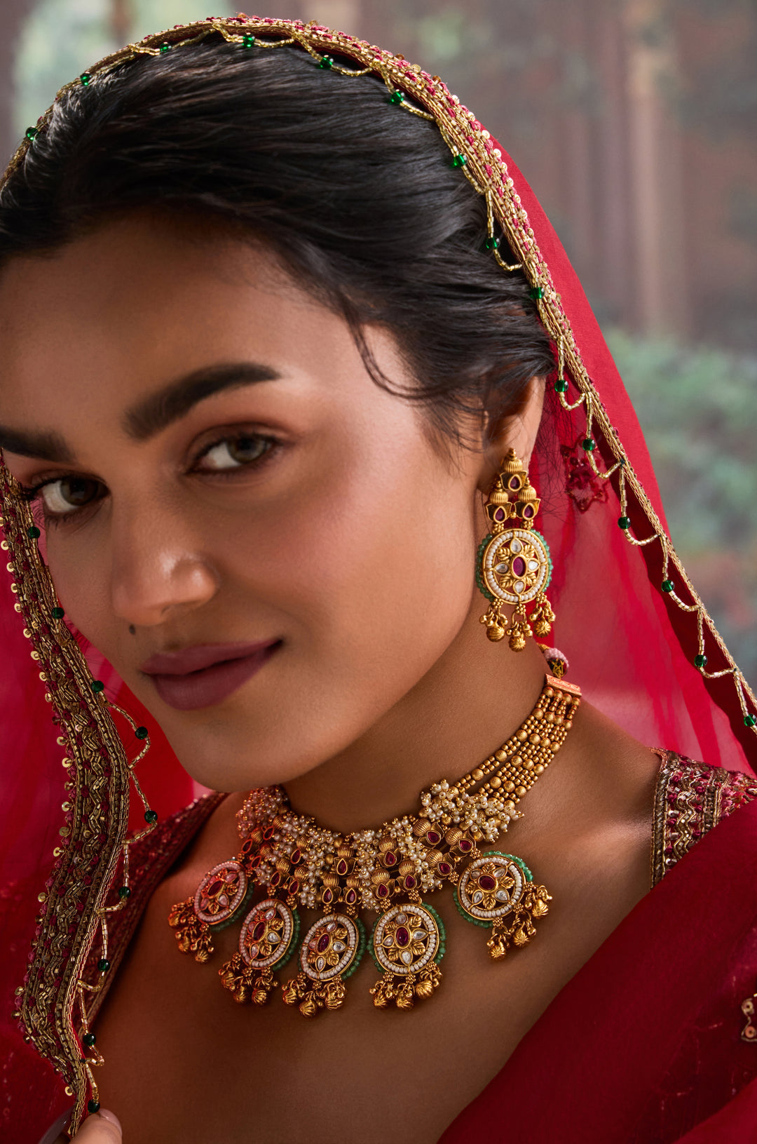 Hemma Temple Work Necklace Set