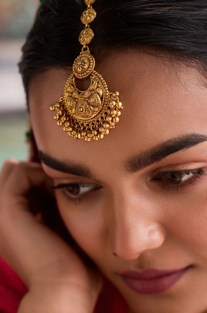 Anvika Temple Work Maangtikka