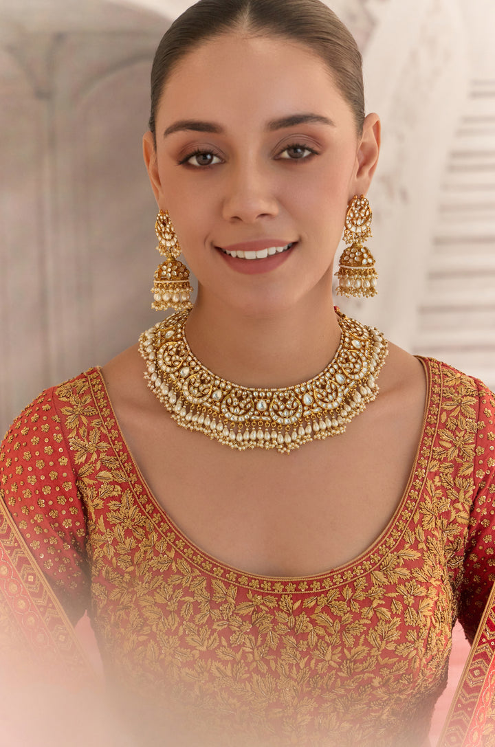 Vanya Kundan Necklace Set
