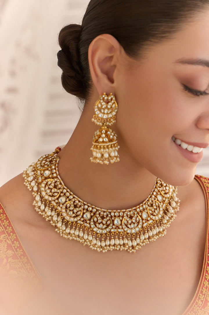 Vanya Kundan Necklace Set