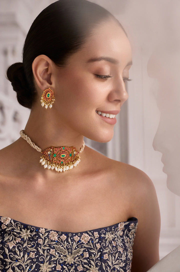 Mouktika Kundan Necklace Set