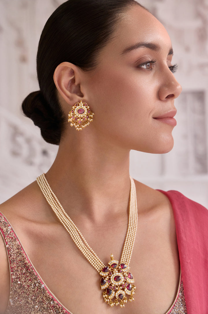 Eira Red Kundan Necklace Set