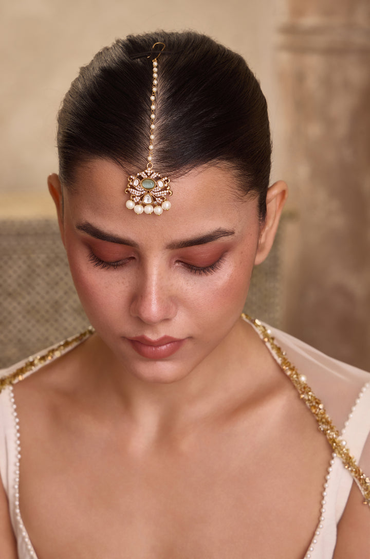 Aarvi Mint Polki Maangtikka