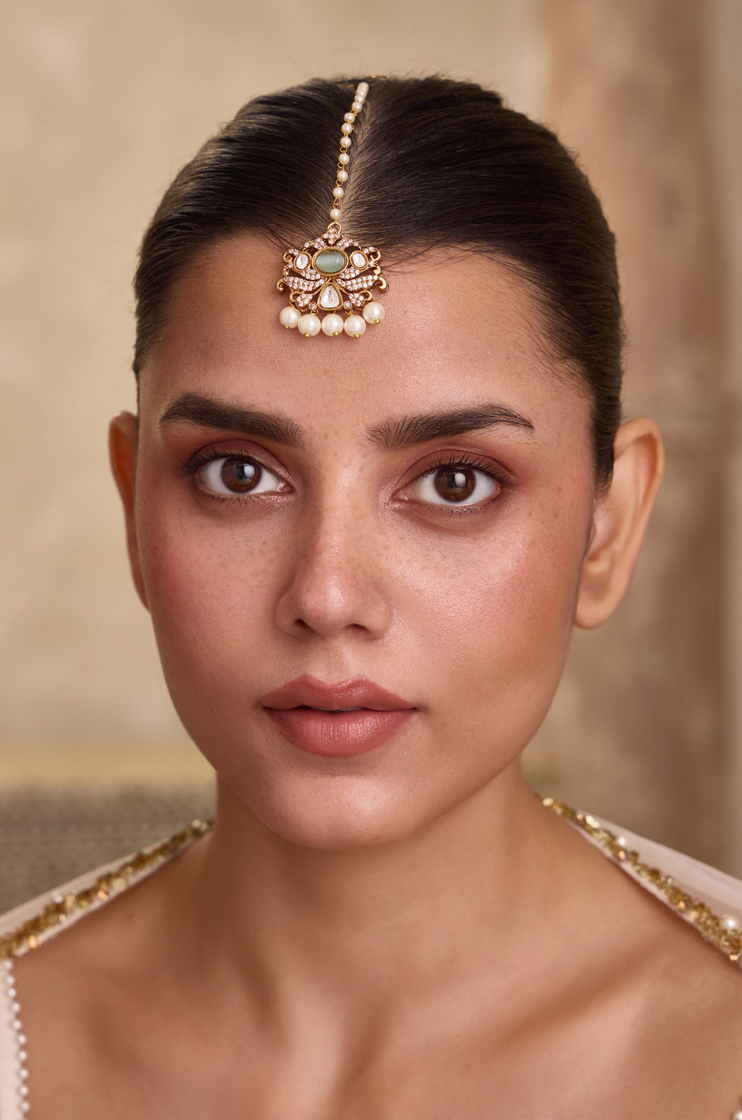 Aarvi Mint Polki Maangtikka