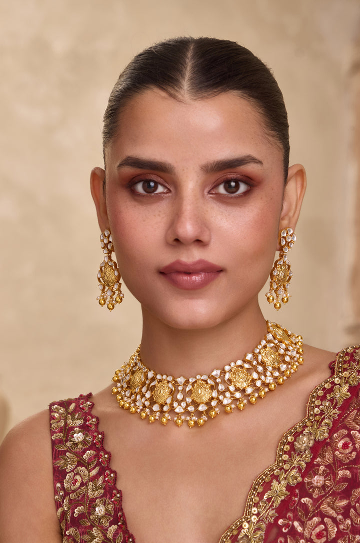 Tanira Silver Kundan Necklace Set