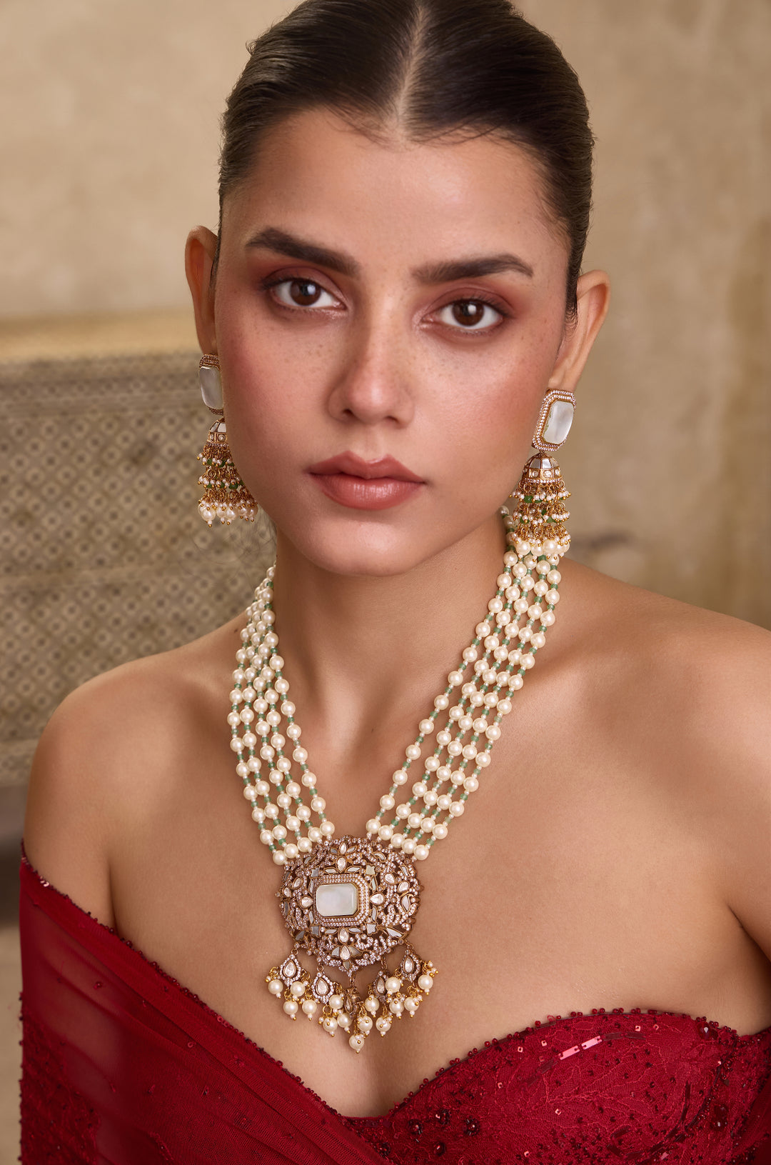 Yasmina Mother Of Pearl Necklace Set