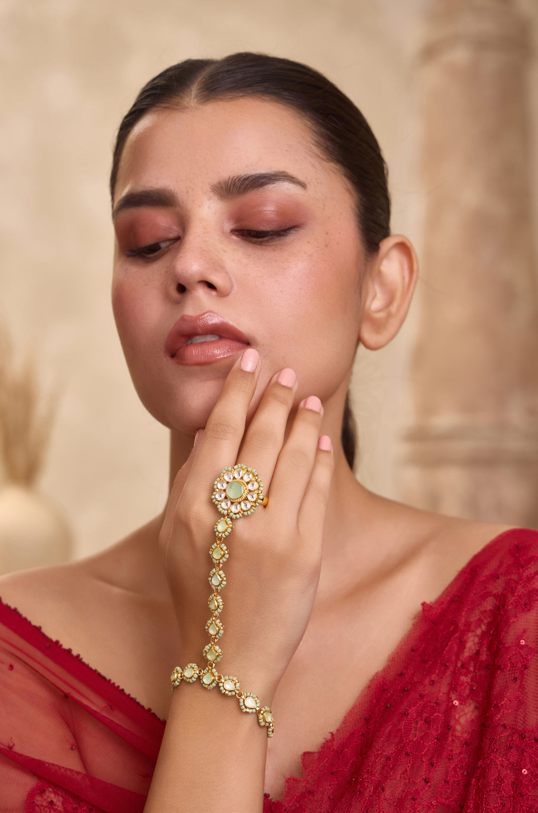Sara Mint Kundan Hathphool