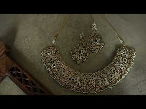 Mehr Green Jadau Necklace Set