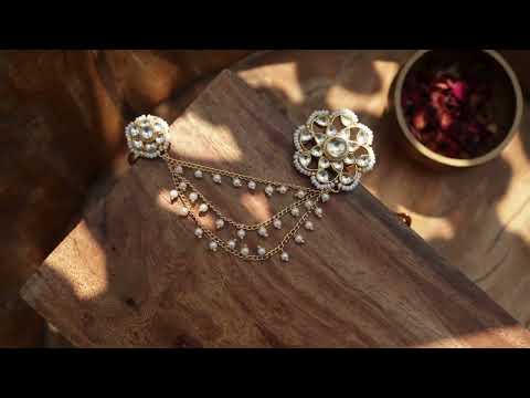 Shalvi Floral Kundan Ring