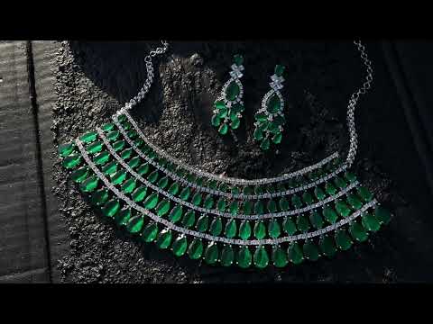 Aria Green Necklace Set