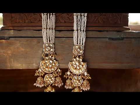Roamy Kundan Jhumka Earrings