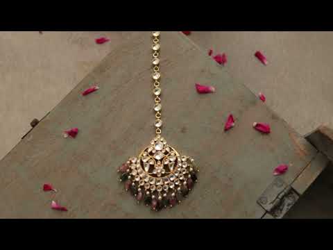 Shazia Kundan Maangtikka