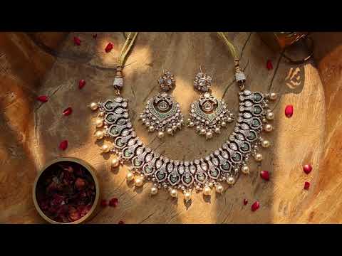 Gaurangi Turquoise Polki Necklace Set