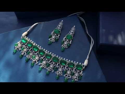 Artistry Green Choker Necklace Set