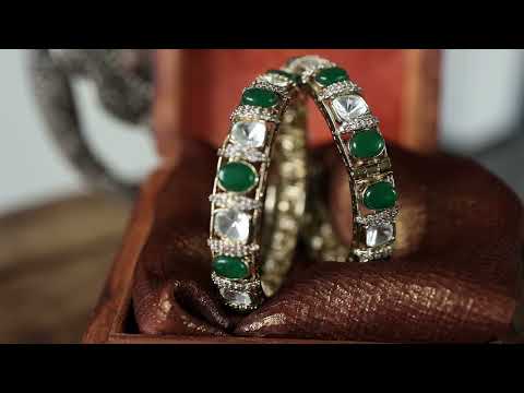 Paavni Green Polki Bangle