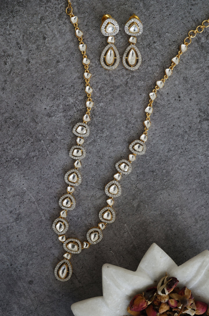 Vasaki Victorian Polki Necklace Set