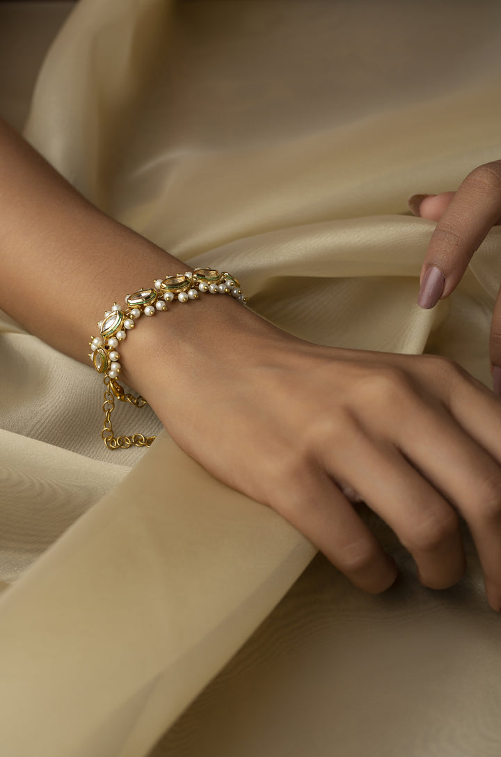 Laisha Kundan and Pearls Bracelet