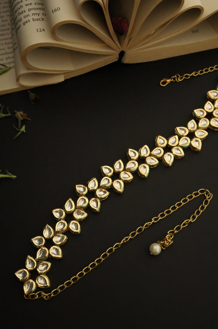 Shrutika Kundan Head Band