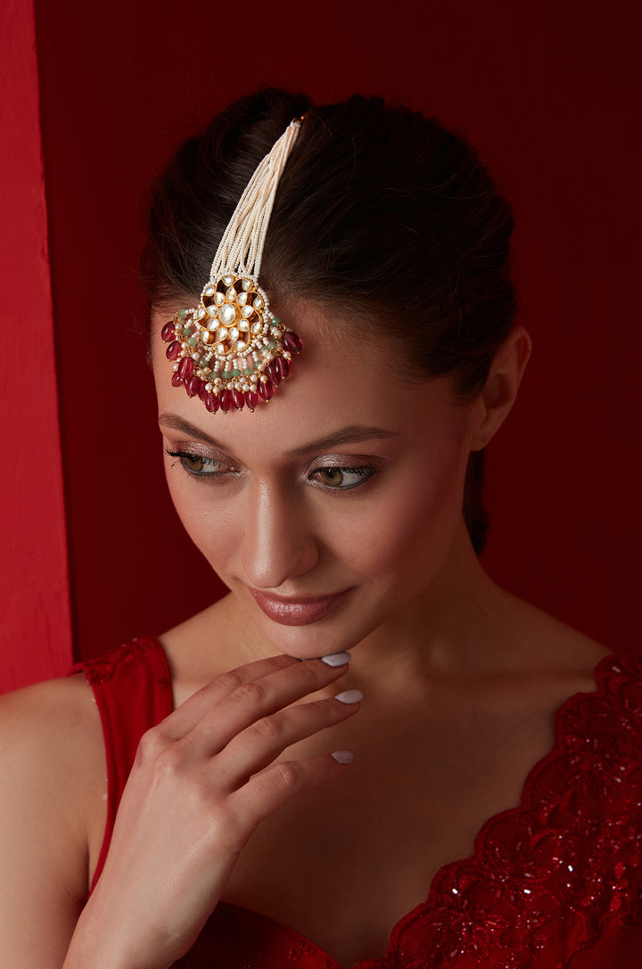 Kamalika Kundan Maang Tikka