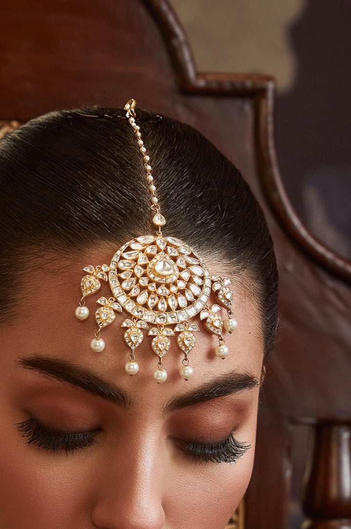 Awsena Polki Silver Maangtikka
